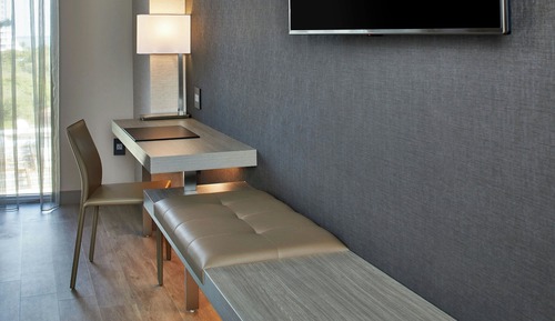 Room, 1 King Bed, City View