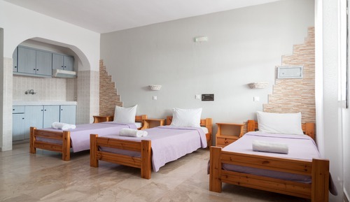 Room (for 5)
