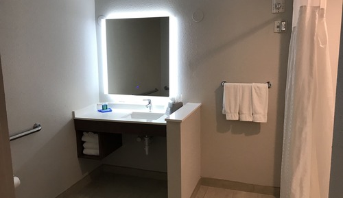 Standard Room, 1 King Bed, Accessible (Mobility)