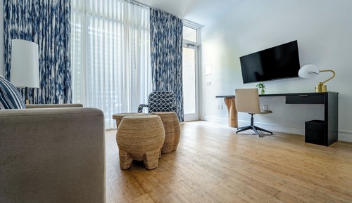Deluxe Apartment, Terrace, Poolside