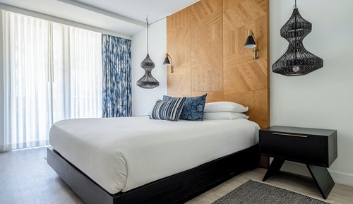 Superior Room, 1 King Bed