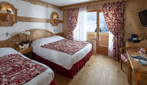 Triple Room, Bathtub