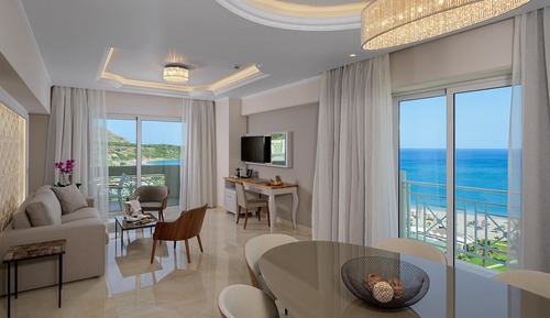 Suite, Sea View