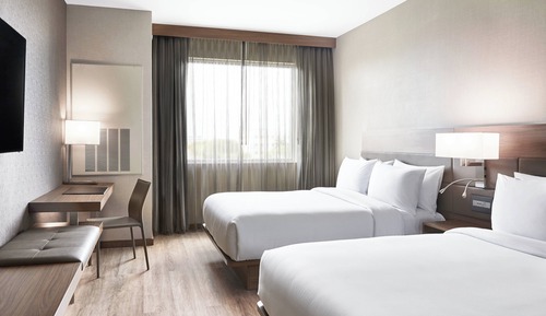 Room, 2 Queen Beds, Hearing Accessible (Accessible Bathtub)