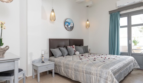 Suite, Hot Tub (Tholos)