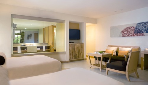 Suite, Multiple Beds, Garden View