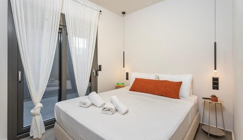 Deluxe Suite, Balcony