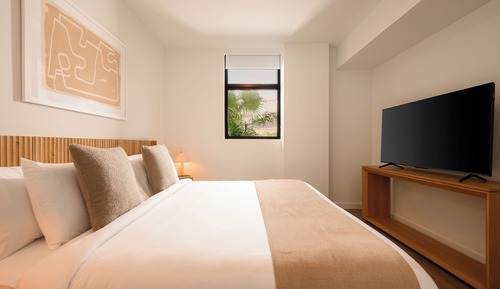 2 Bedroom Executive Suite w/ Balcony