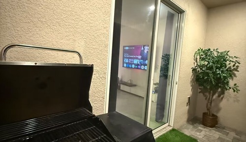 Villa, Patio