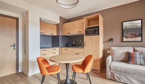 Apartment, 1 Bedroom, Balcony, Mountain View