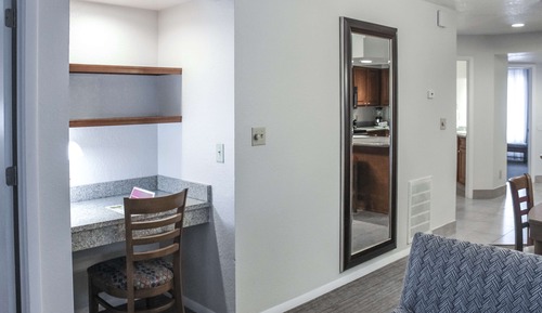 1 Bedroom King Suite