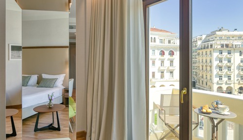 Premium Triple Room, Partial Sea View
