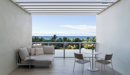 Premier Suite, 2 Queen Beds, Balcony, Oceanfront