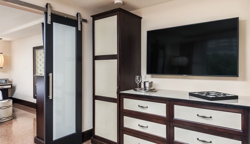 Poolside Cabana Suite