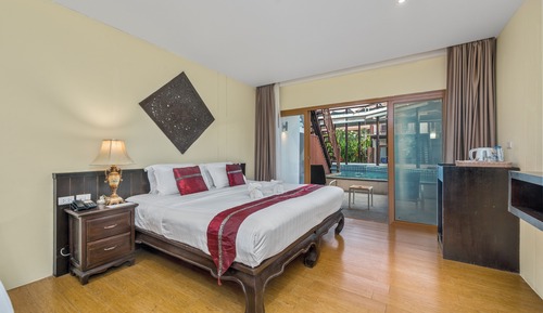 Deluxe Double Room with Pool Access