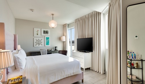 Classic Room, 1 King Bed, Terrace, City View