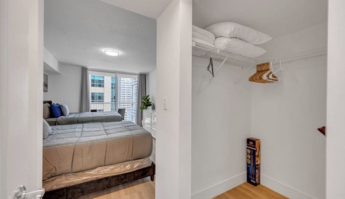 Apartment, 1 King Bed, Kitchen, City View