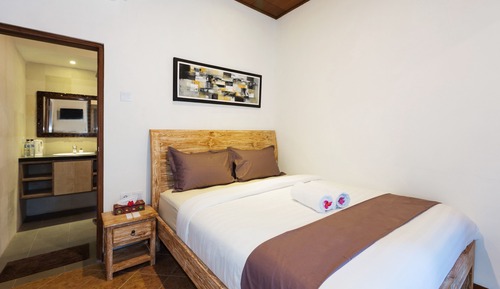 Deluxe Double Room, 1 Queen Bed, Garden View