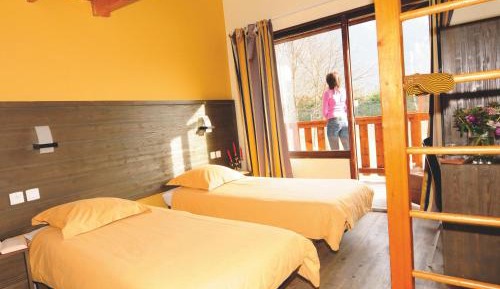 Standard Double or Twin Room (2 Adults)