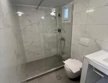 Deluxe One-Bedroom Apartment with Garden View