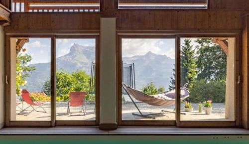 Two-Bedroom Apartment with Mountain View