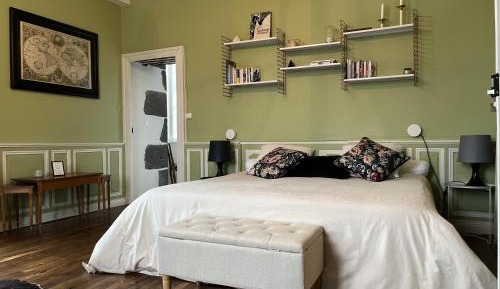 One-Bedroom Standard Apartment