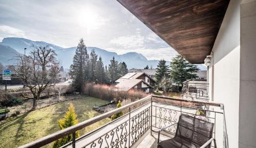 Villa with Garden View
