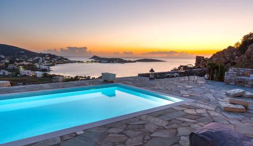 Villa with Sea View