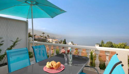 Two-Bedroom Deluxe Apartment with Ocean View