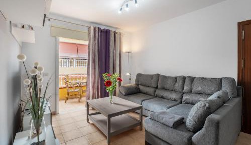 Two-Bedroom Deluxe Apartment with Balcony
