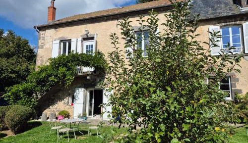 One-Bedroom Apartment with Garden