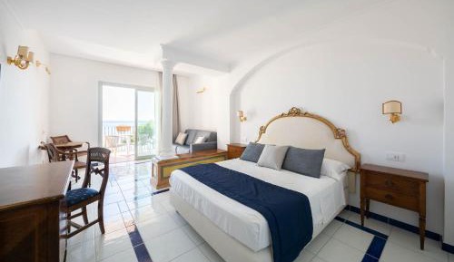 Junior Suite with Balcony