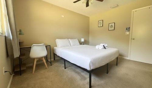 Queen Room with Shared Bathroom