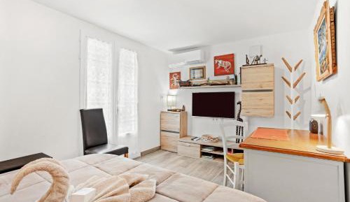 Studio with Terrace