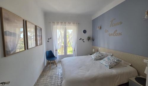 Queen Room with Garden View