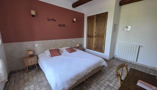 Large Double or Twin Room