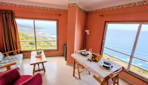 One-Bedroom Apartment with View
