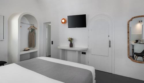 Premium Suite with Private Hot tub and Sea view