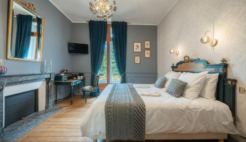 Deluxe Queen Room