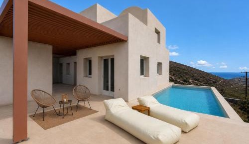 Junior Caldera Suite with Independent Pool