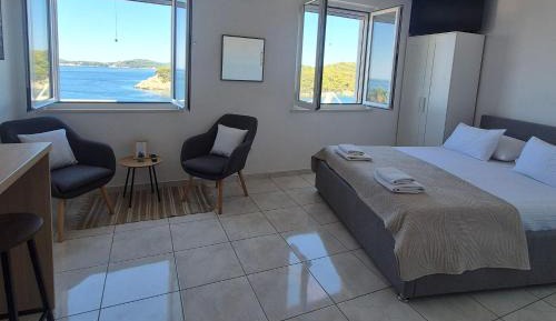 Studio with Sea View