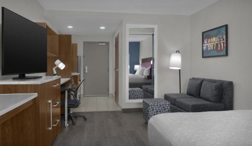 King Studio Suite - Non-Smoking