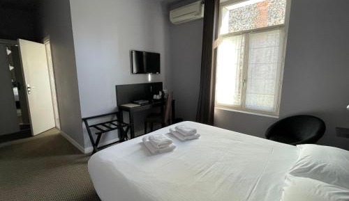 Queen Room with Garden View