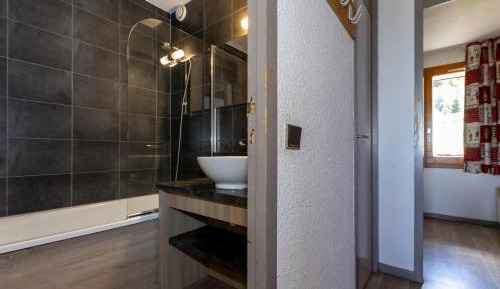 2-Room Apartment (4/5 People)