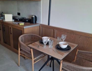 Superior One-Bedroom Apartment