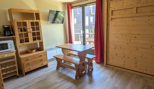 Apartment (4 Adults)