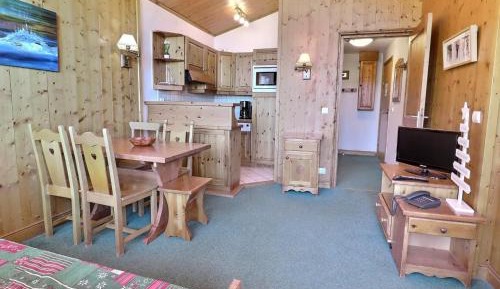 Apartment (4 Adults)