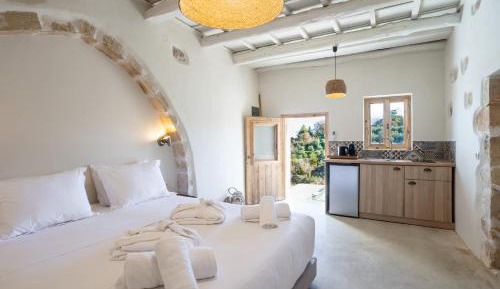 Suite with Garden View