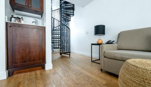 Duplex Suite – King Bed