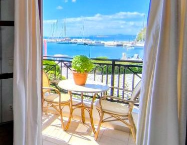 Superior Studio with Sea View - Car Included 
